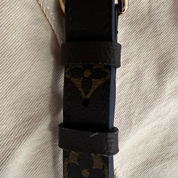 Brand new Louis Vuitton monogram and patent leather adjustable strap - Picture 4 of 4